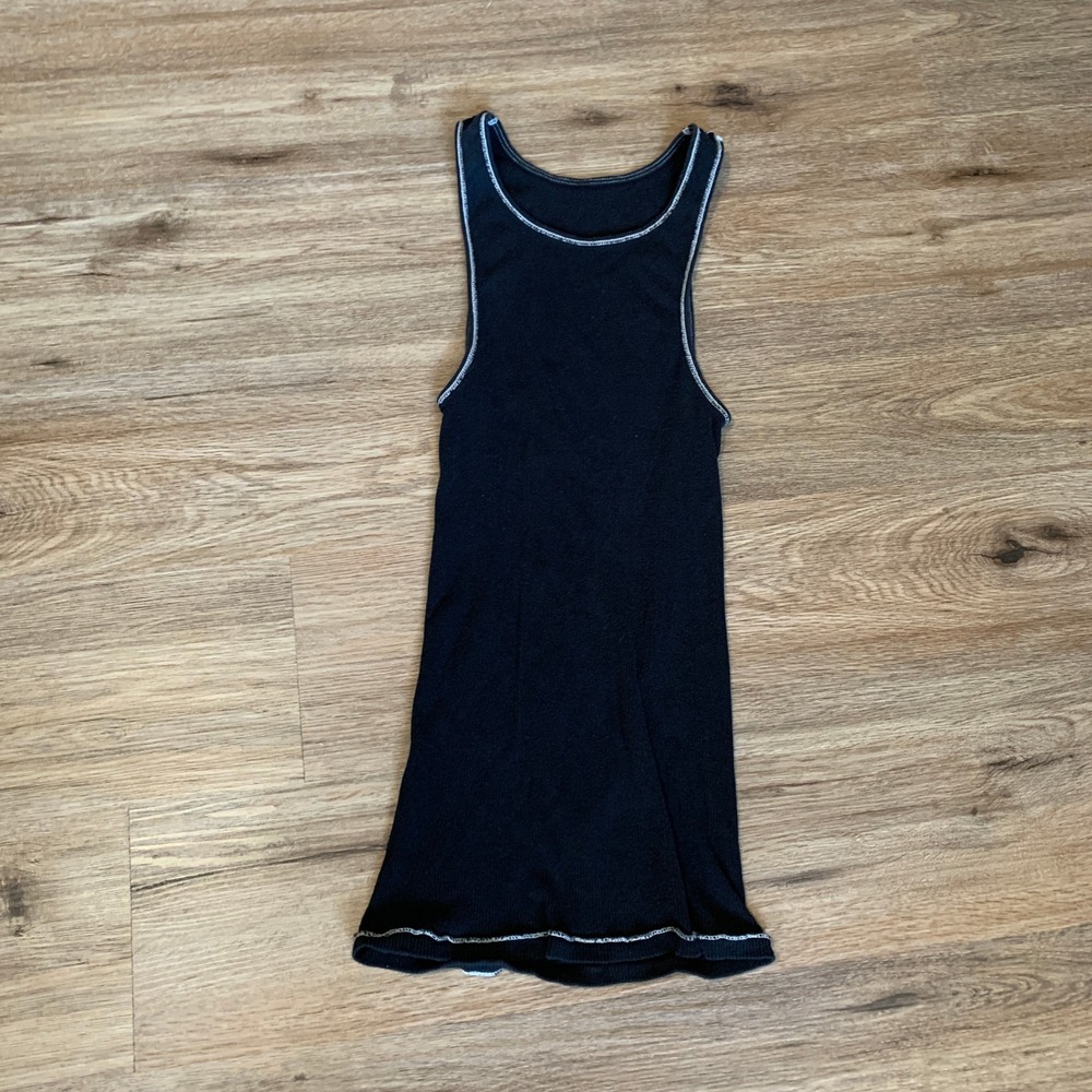 Black Ribbed Knit Tank Top White Contrast Lettuce Edge Stitching Slim Fit